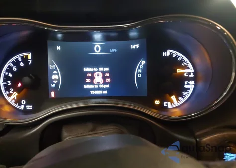 2018 Jeep Grand Cherokee Altitude 4X4 z USA, uszkodzony, nr VIN 1C4RJFAG0JC211864